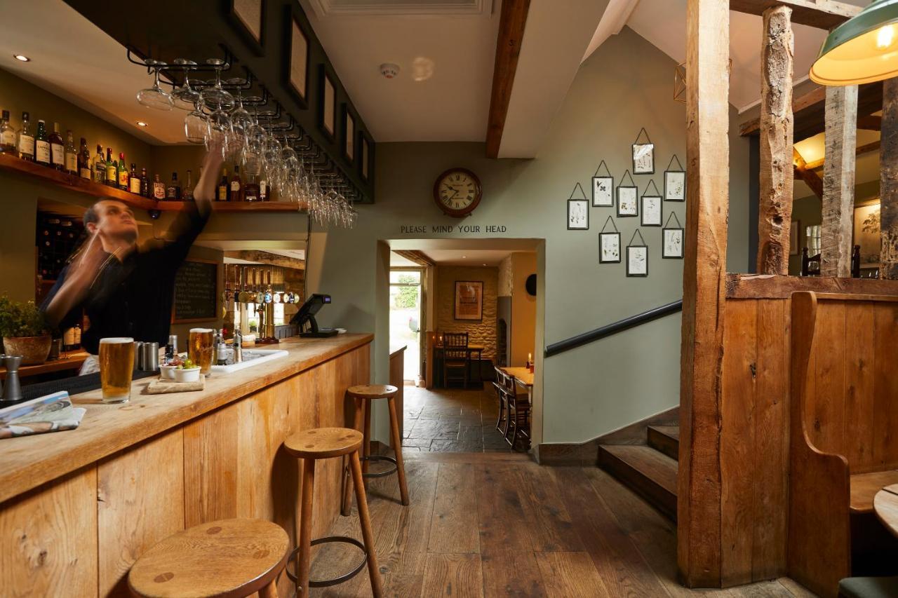 The Kingham Plough Hotel Exterior photo
